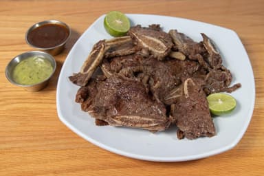 1/2 kg de Costillas Asadas de Res