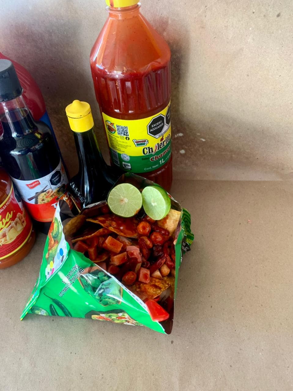 Tostilocos + Agua de Jamaica + Banderilla Cruji