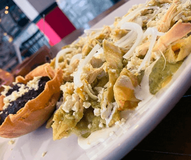 Chilaquiles Verdes Especiales