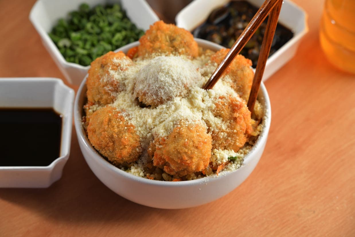 Arroz Yakimeshi Parmesano