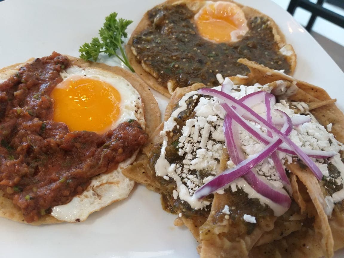 Huevos divorciados (3 pz)