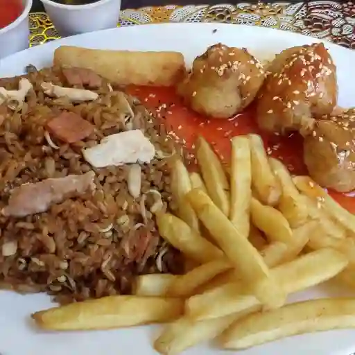 Combo 2 Arroz Chino con Cerdo Agridulce +Papas