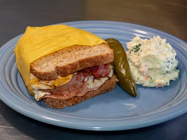 Breakfast sandwich