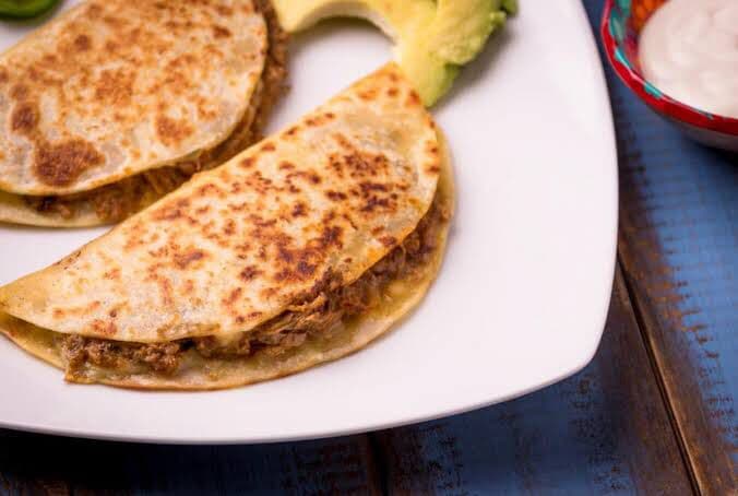 Quesadilla con Carne