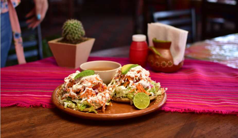 Gorditas de Pollo (1pza)