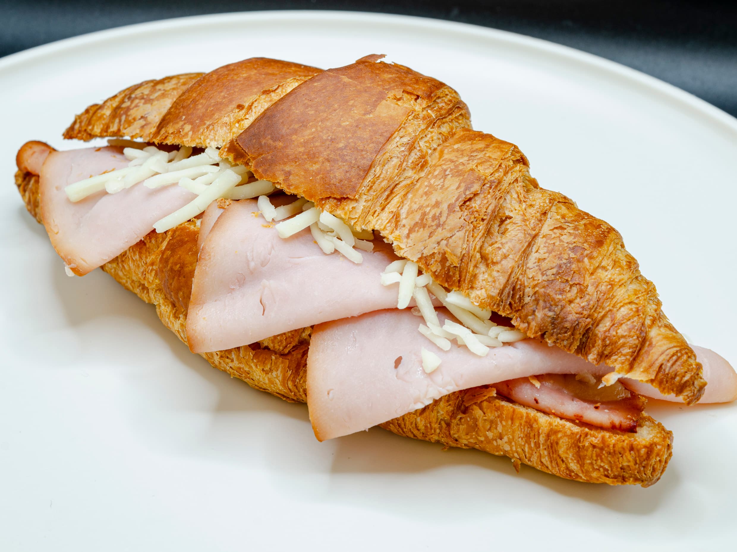 Croissant De Jamon y Queso