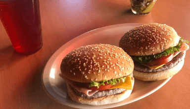 Hamburguesa con Queso y Jamón