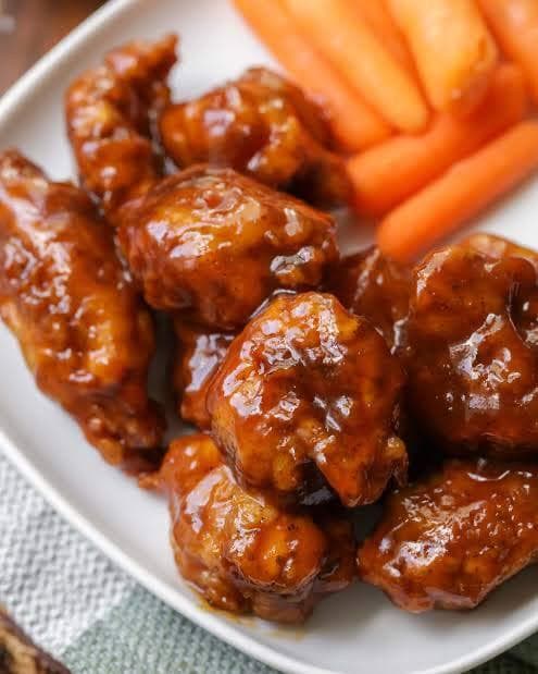 15 BONELESS 2 SABORES A ELEGIR