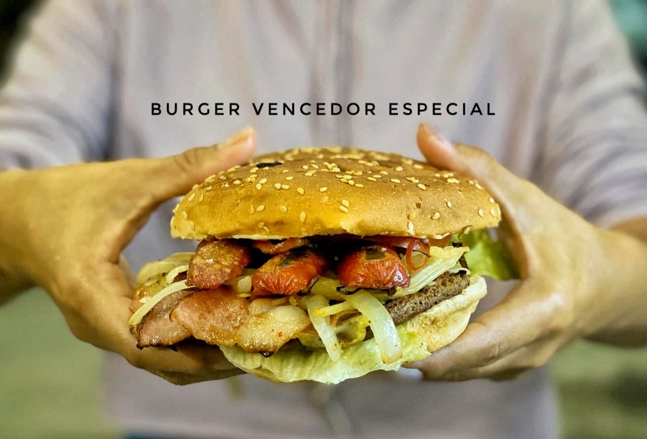 Hamburguesa RANCHERA + Huarache de Pastor