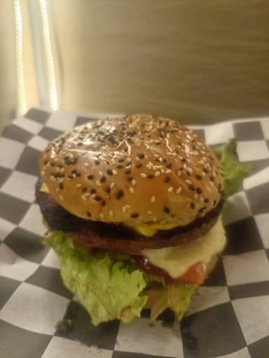 Hamburguesa Sencilla al Carbón
