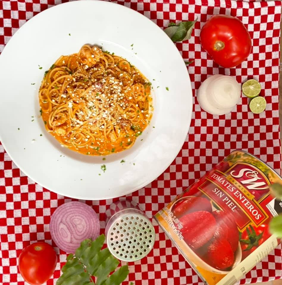 Espagueti con Camarones al Chipotle
