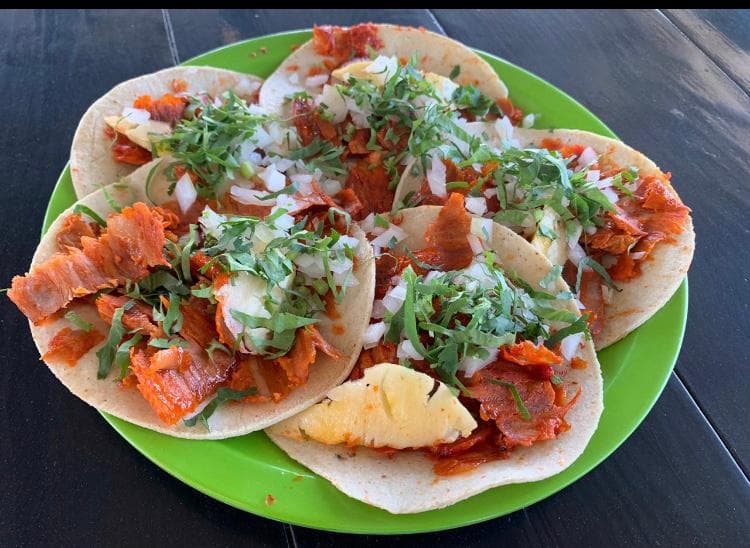 5 Tacos al pastor + 1 Asada