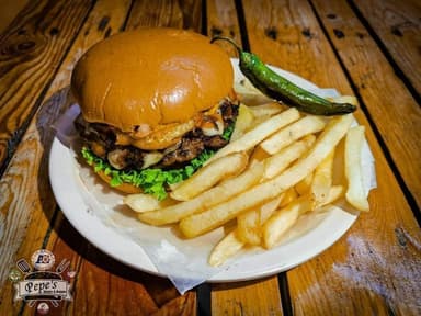Hamburguesa clásica con papas