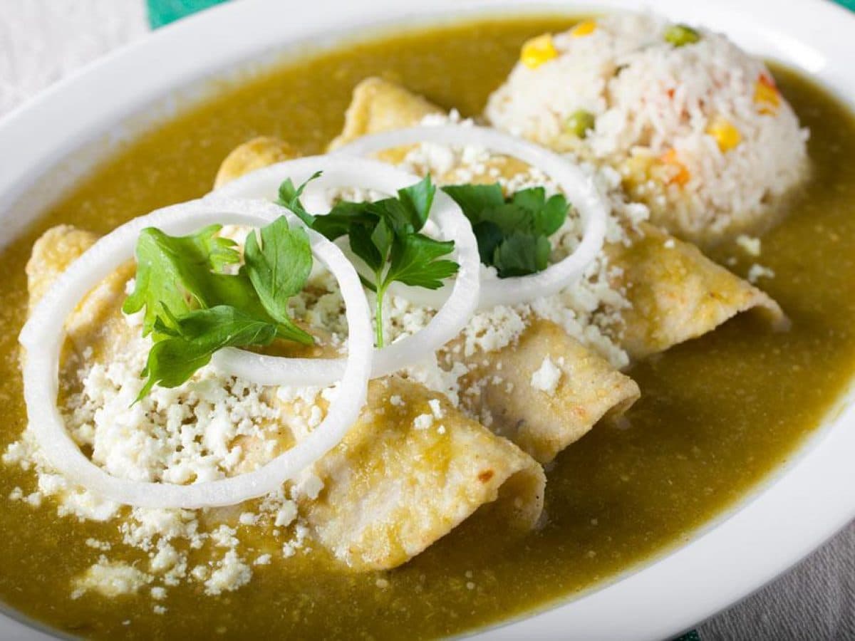 Enchiladas (Mole, Verde o Rojas)