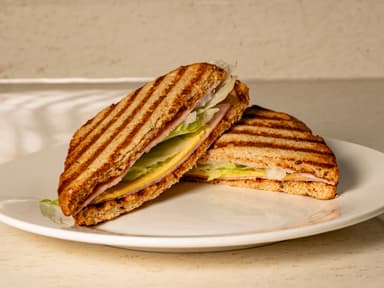 Sándwich de Jamón y Queso Multigrano