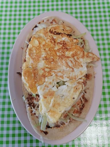 Huarache con Huevo al gusto