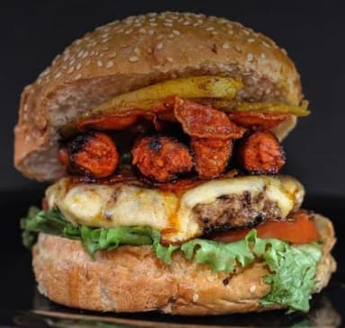 Hamburguesa con chistorra🔥