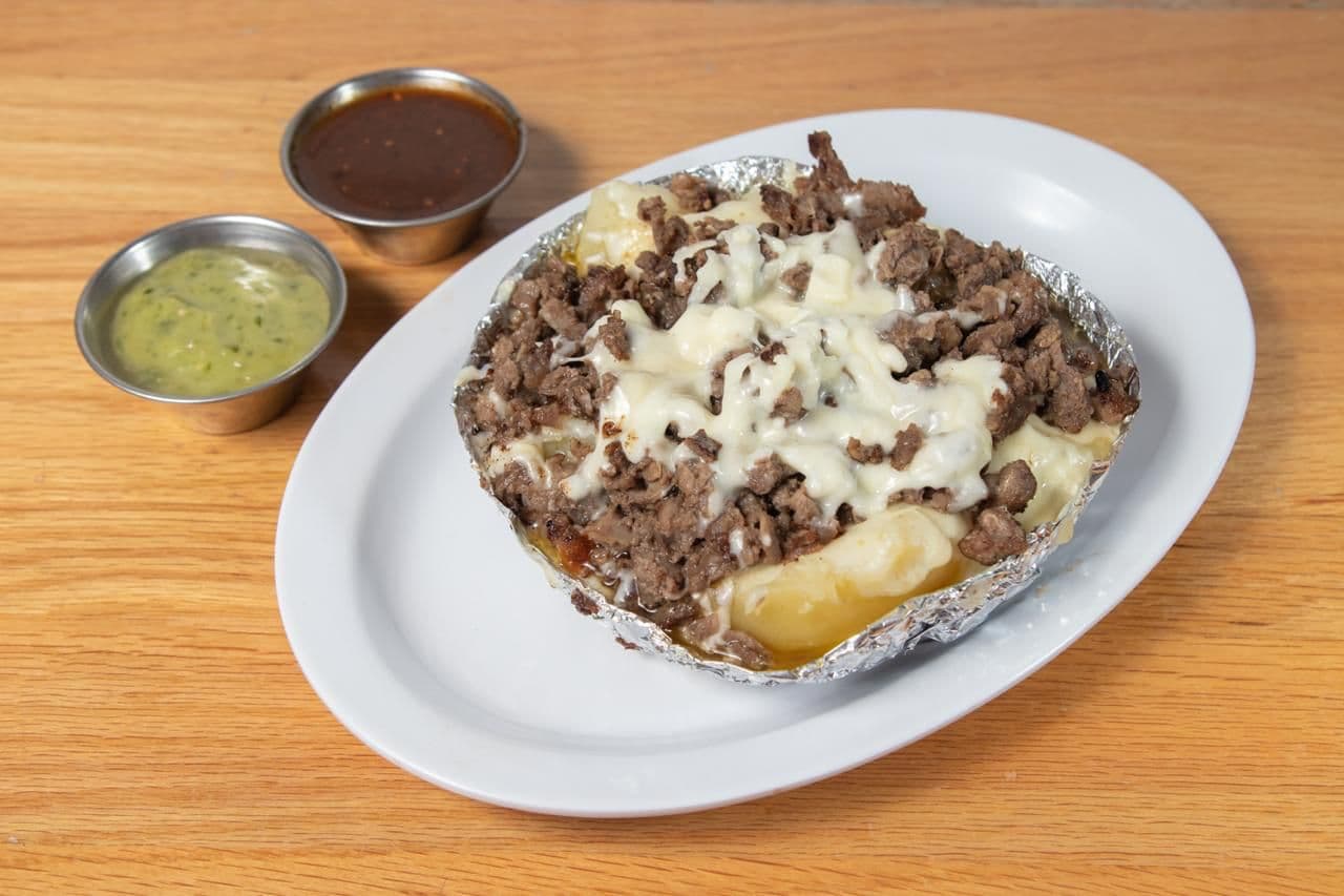 Papa Asada con Carne