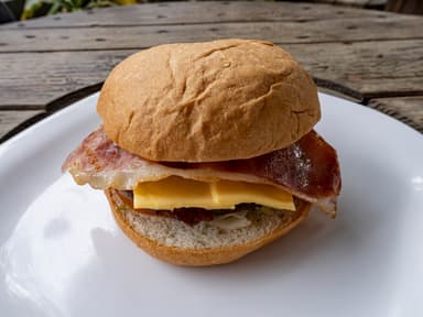 Hamburguesa con Tocino y Queso Amarillo