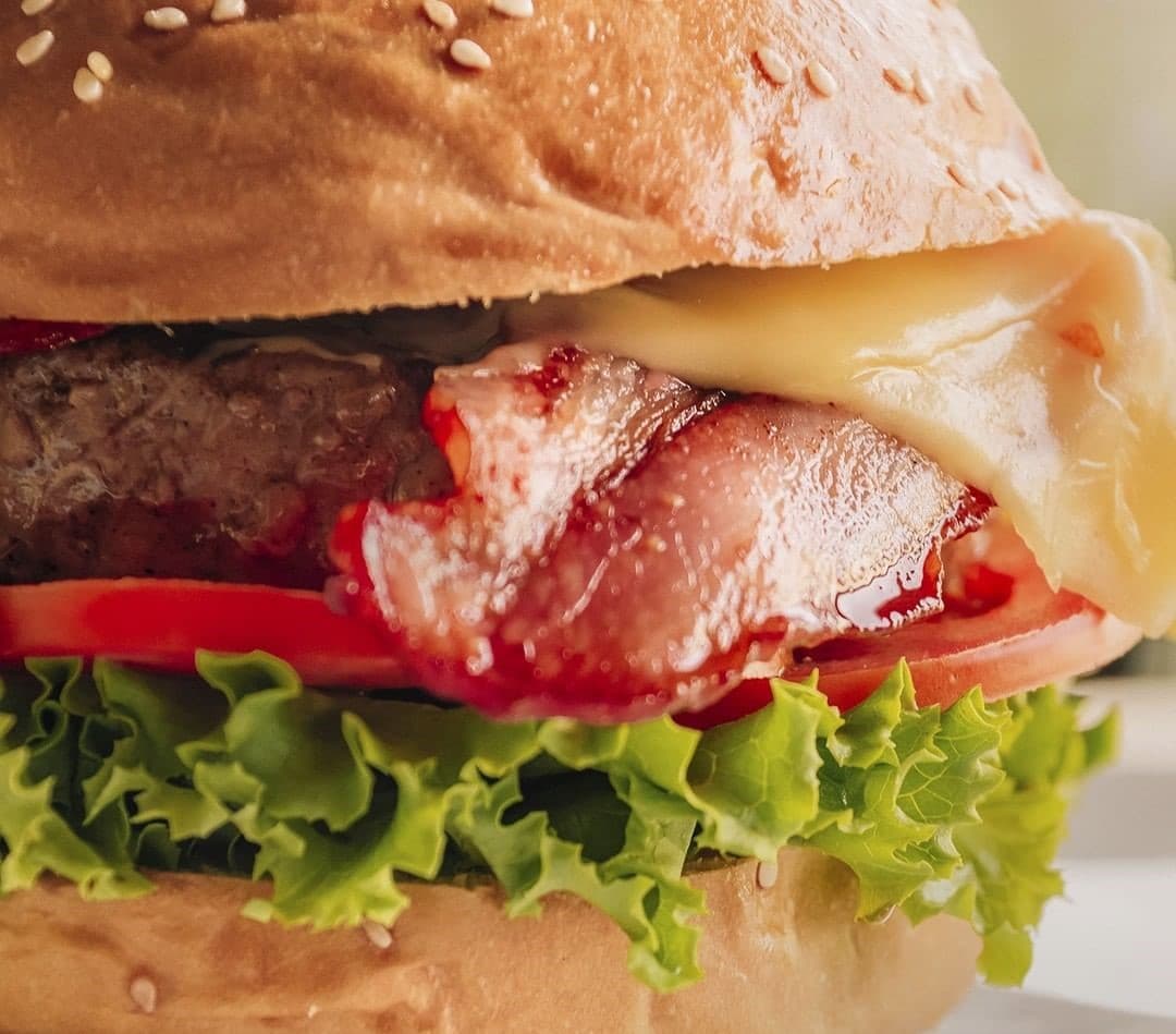 Hamburguesa Tocino y Queso