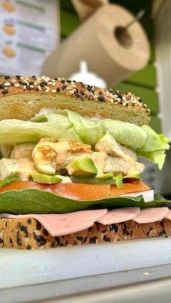 Combo Sandwich Supremo + Licuado