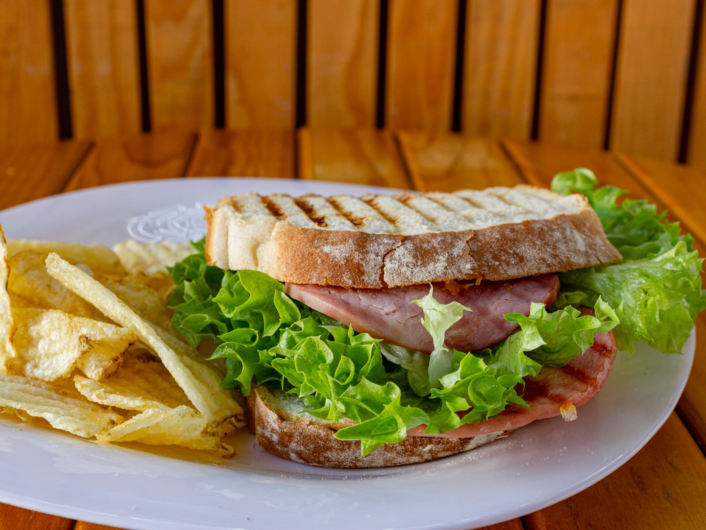 Sándwich Jamón con Queso