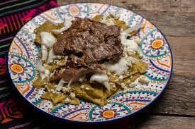 Combo Asada con Chilaquiles