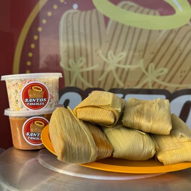 Combo 5 Tamales a Elegir + 2 Complementos 1/2 Lt
