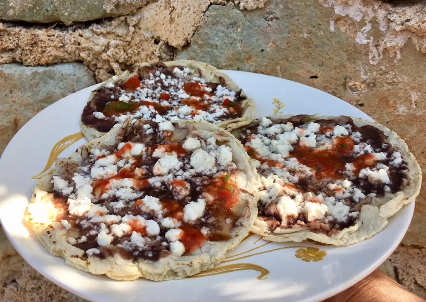 Memelitas de quesillo y queso