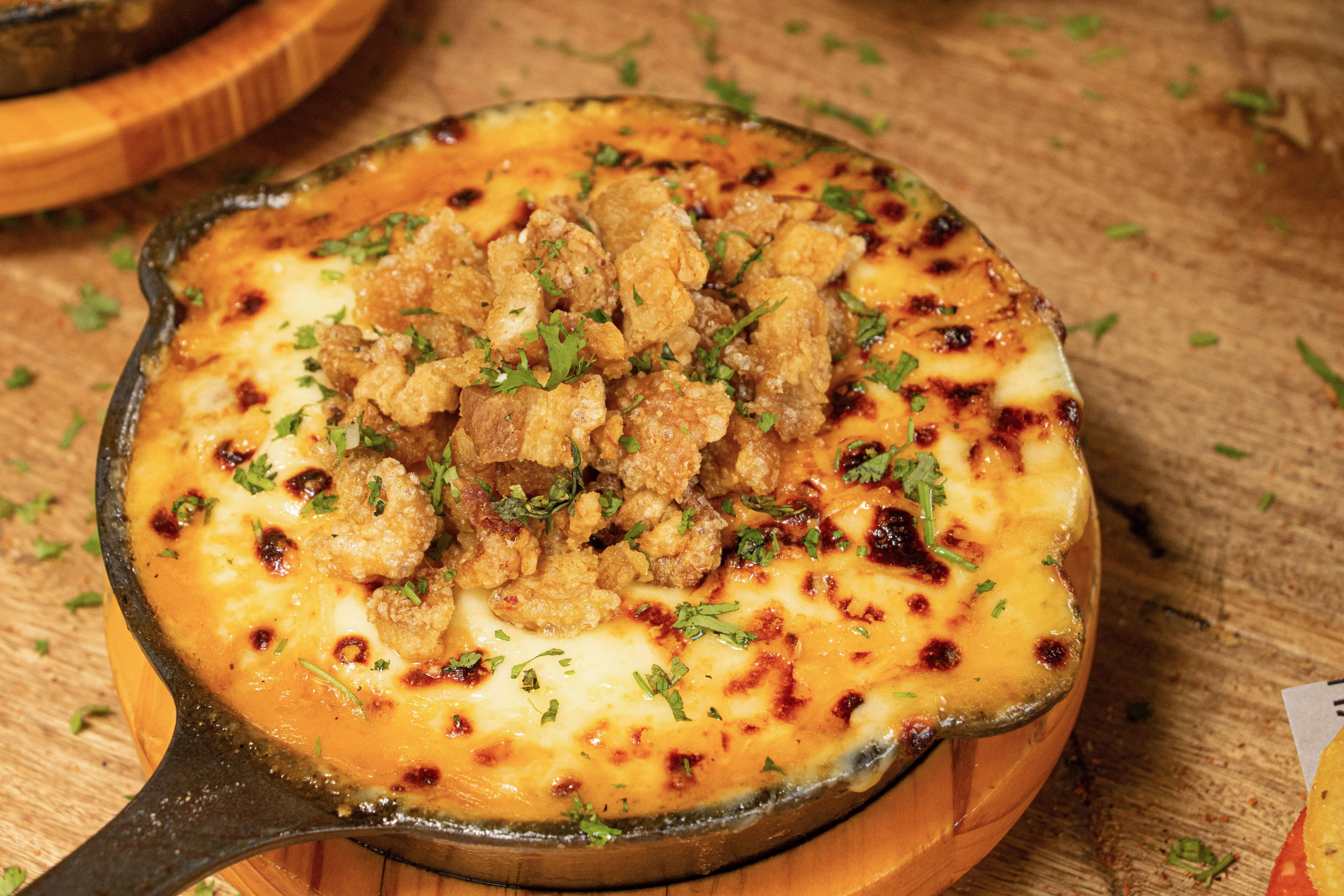 Fundido Res Deshebrada y Chicharrón