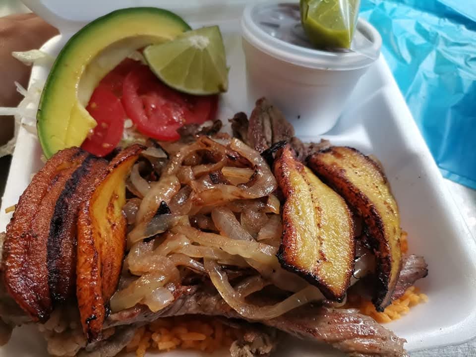 Bistec encebollado