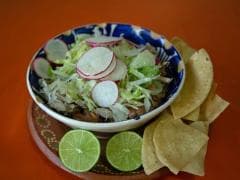 Combo Antojitos 2 Pozoles Grandes + 2 Refrescos