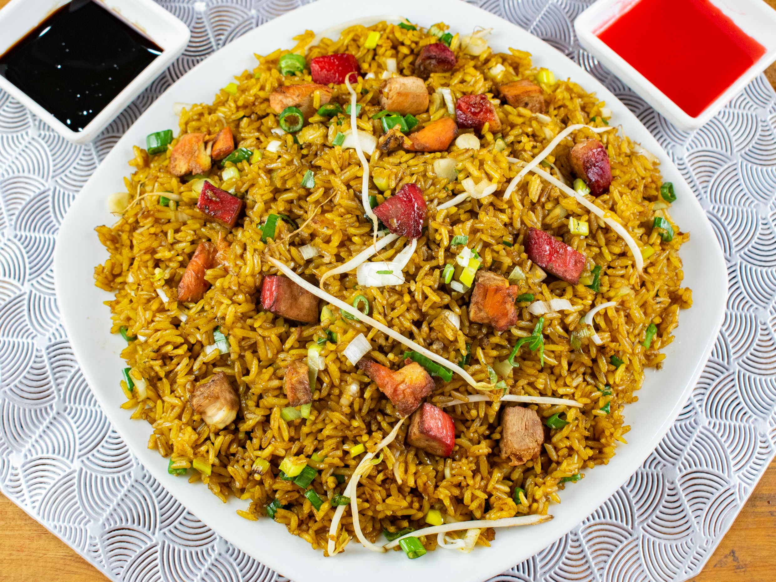 Arroz Con Cerdo y Pollo Personal