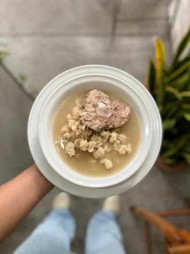 Pozole con Caldo
