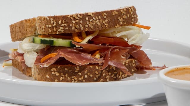 Sandwich De Jamón Serrano