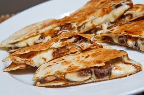 Quesadilla Especial