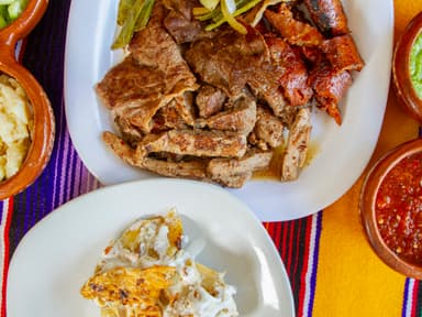Combo de Todo + papá al horno a la mantequilla