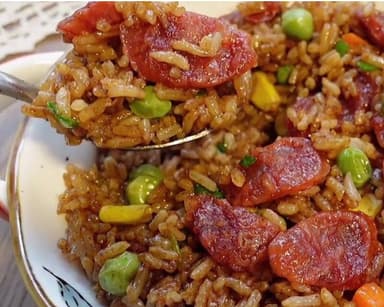 Arroz Frito con Chorizo Chino