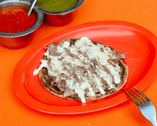 Sope con Bistec
