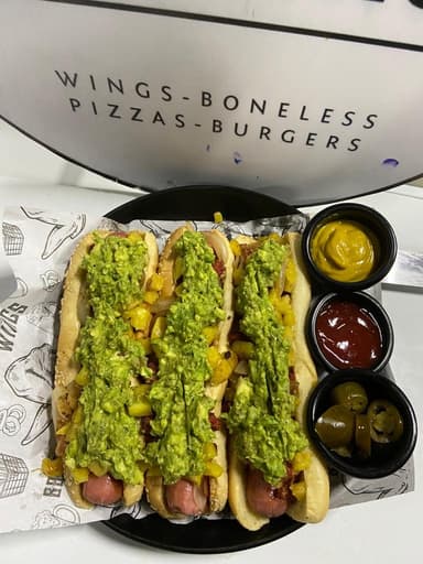 Hot Dogs Especiales con Guacamole 3 Pzas