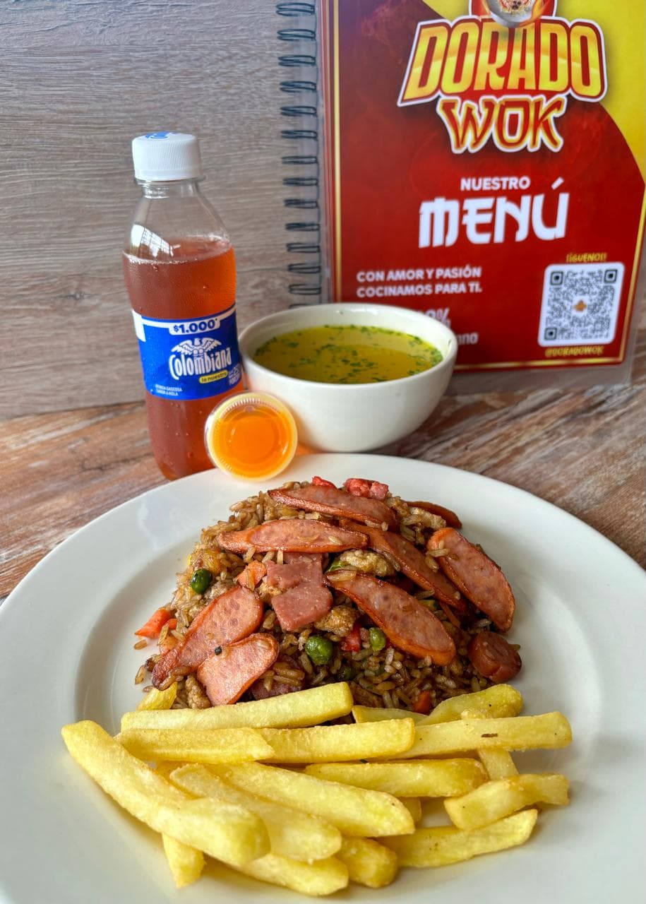 Combo Arroz Ranchero + Papas + Consomé + Bebida