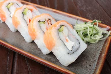Noruega Roll (6 Piezas)