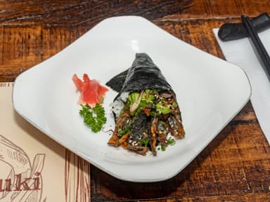 Temaki Piel de Salmón