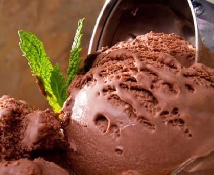 Helado de chocolate