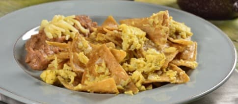 Migas norteñas con aguacate