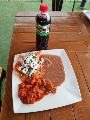 Chilaquiles + Agua
