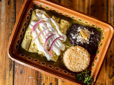 Enchiladas verdes de pollo