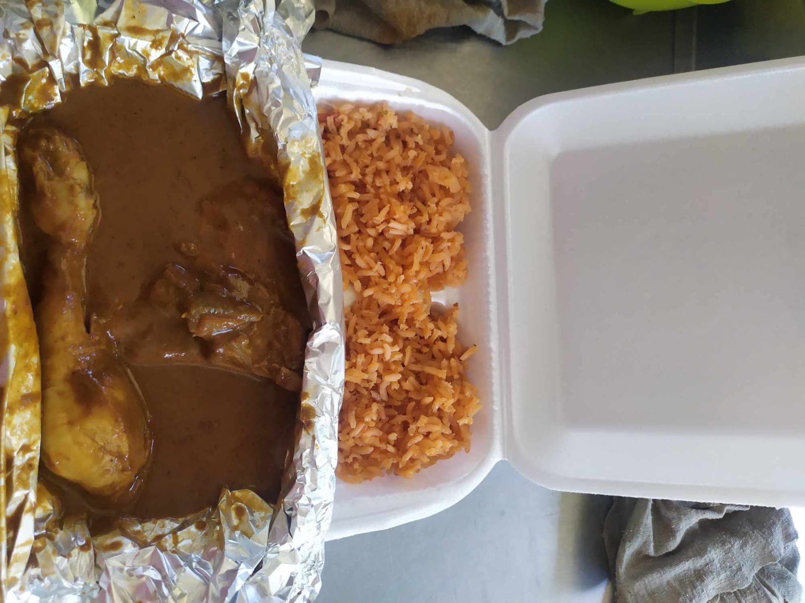 Mole con pierna y muslo