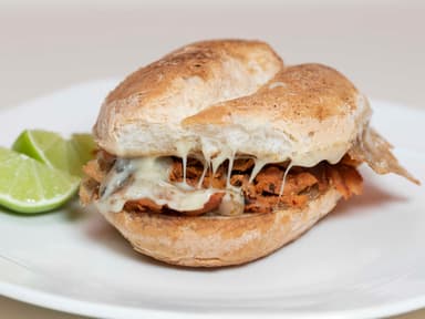 TORTA PASTOR CON QUESO