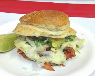 Cemita pastor con queso